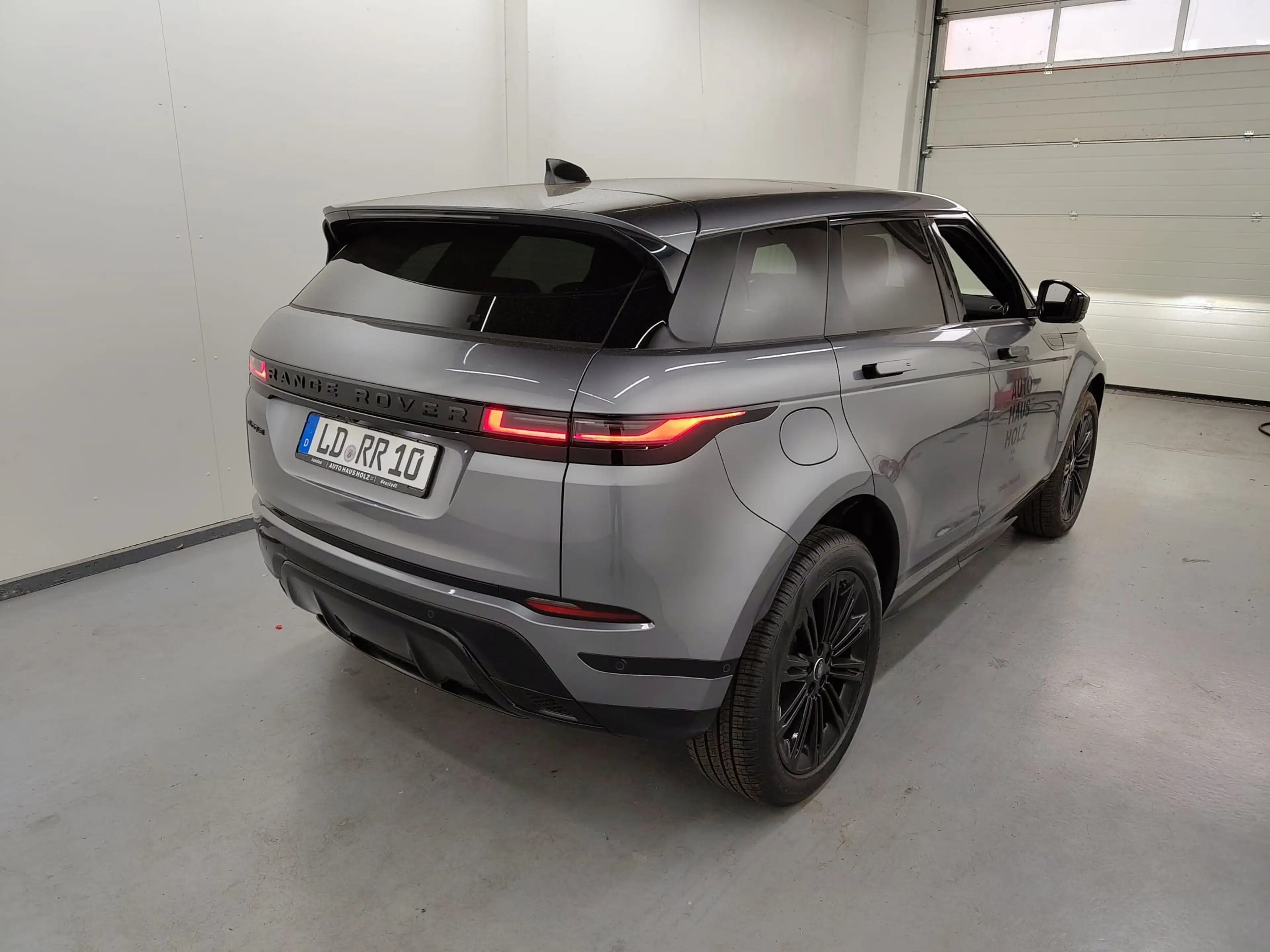 Land Rover Range Rover Evoque D200 Dynamic SE Winter Pano — photo 4