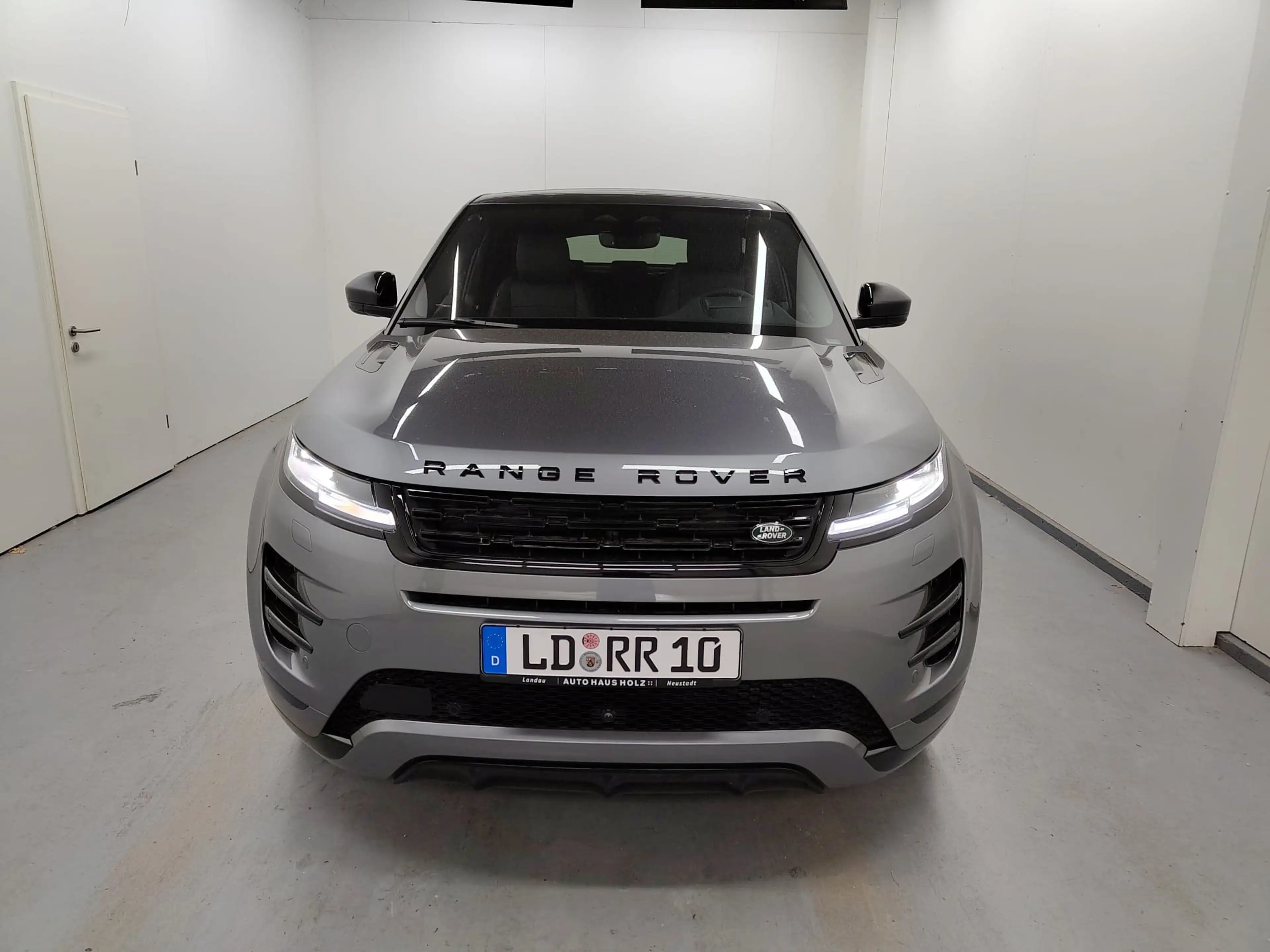 Land Rover Range Rover Evoque D200 Dynamic SE Winter Pano — photo 6