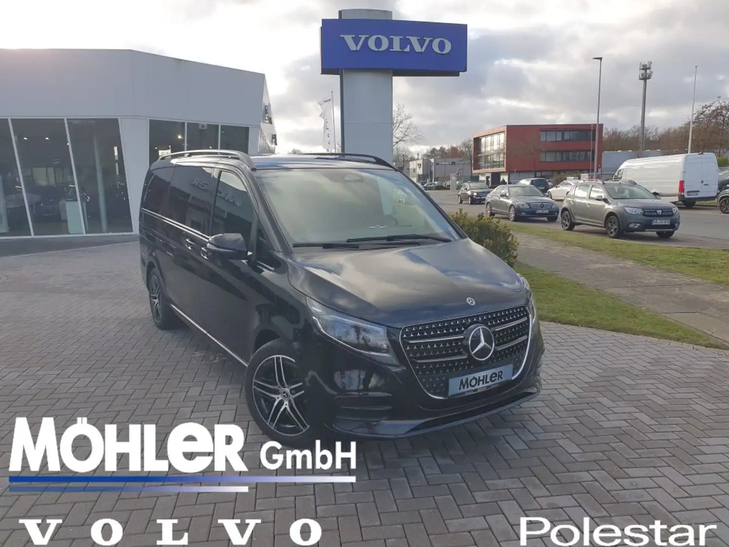 Mercedes-Benz V 300 d lang 4Matic Exclusive AMG-Line, 360° Cam Noir - 1
