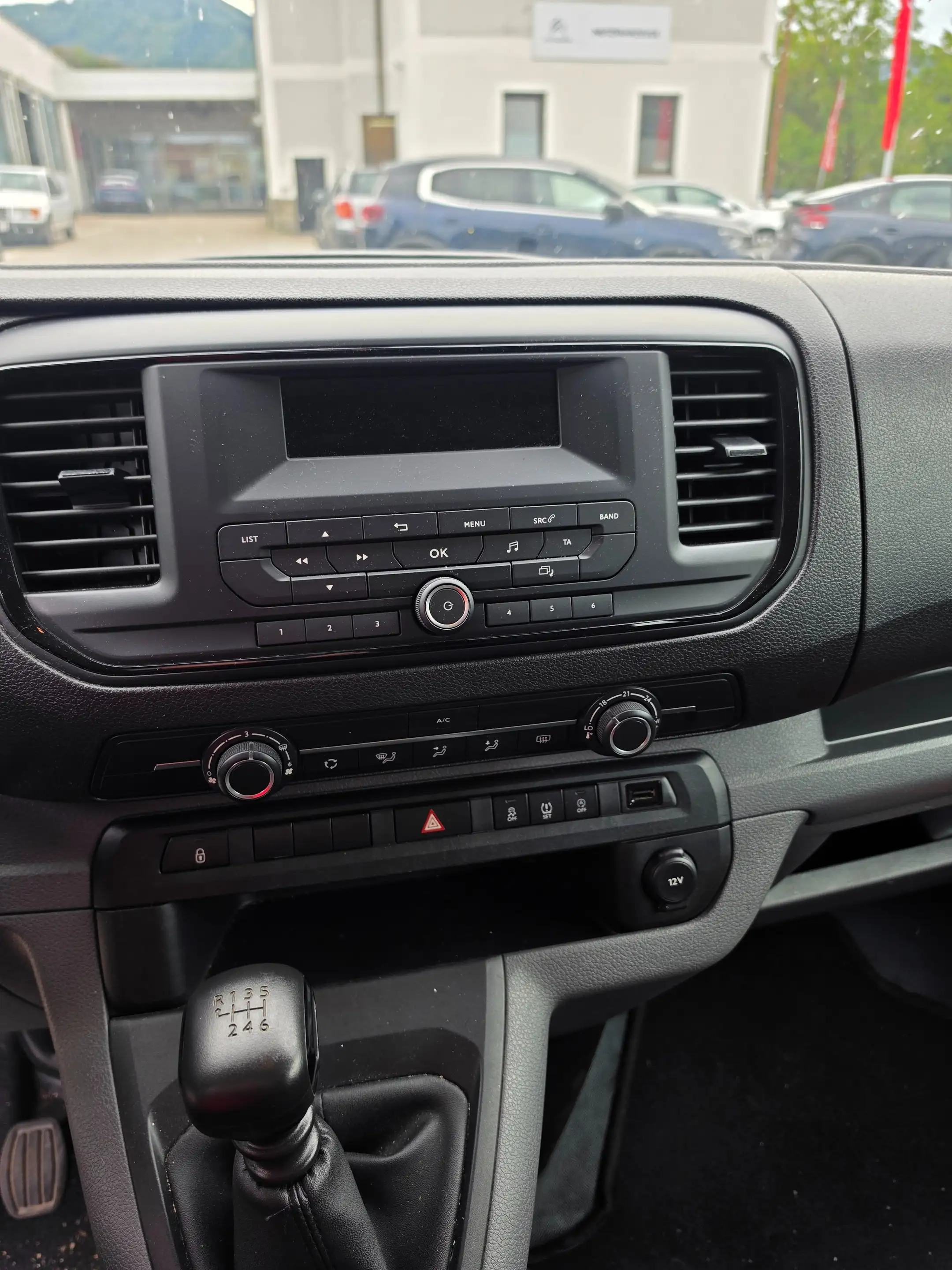 Citroen Jumpy XL (L3) — photo 14