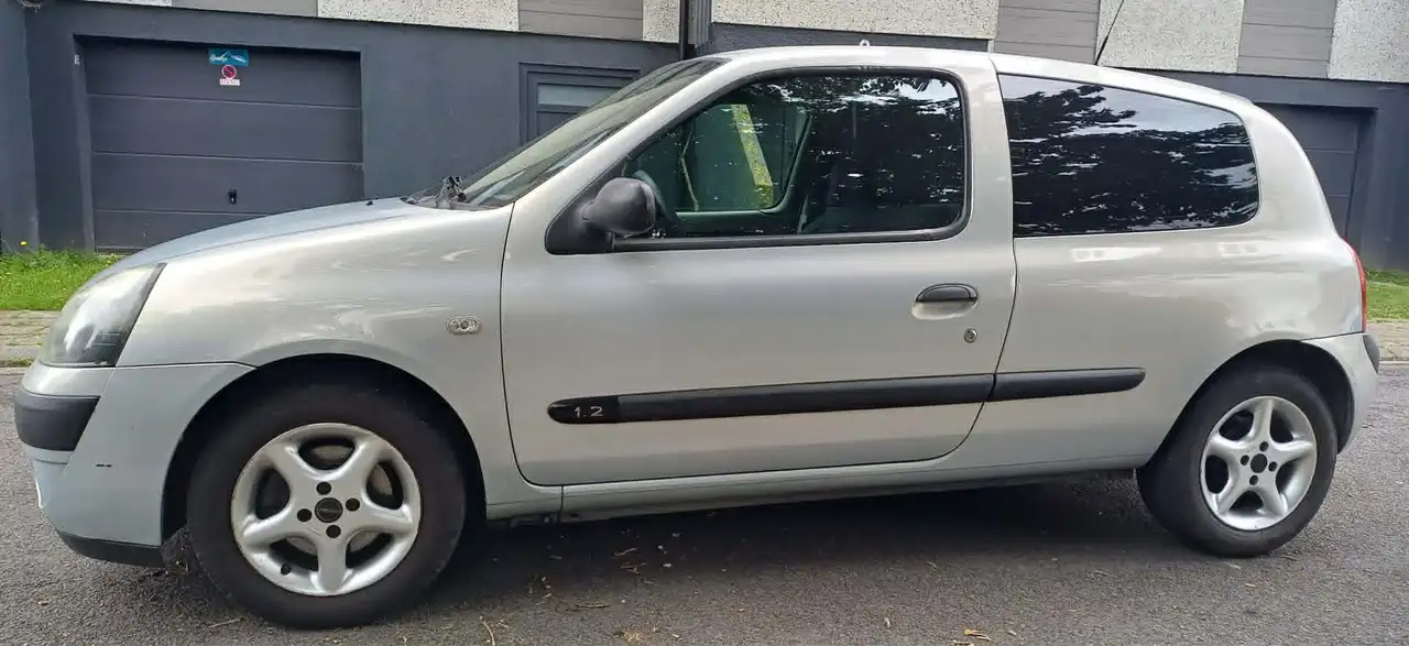 Renault Clio 1.2i Expression, foto 2