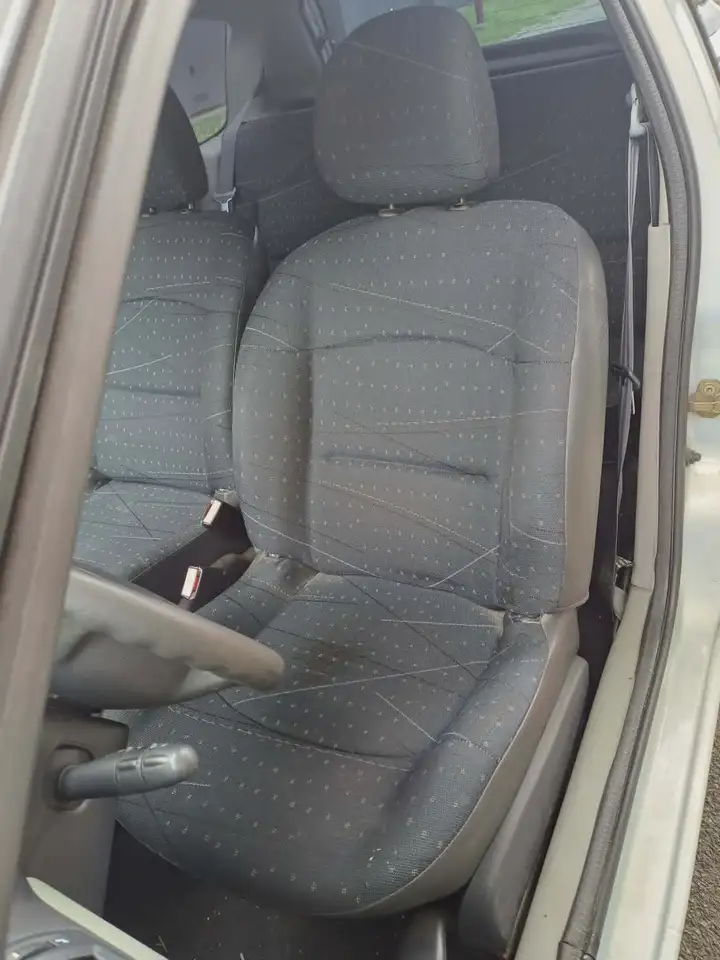 Renault Clio 1.2i Expression, foto 8