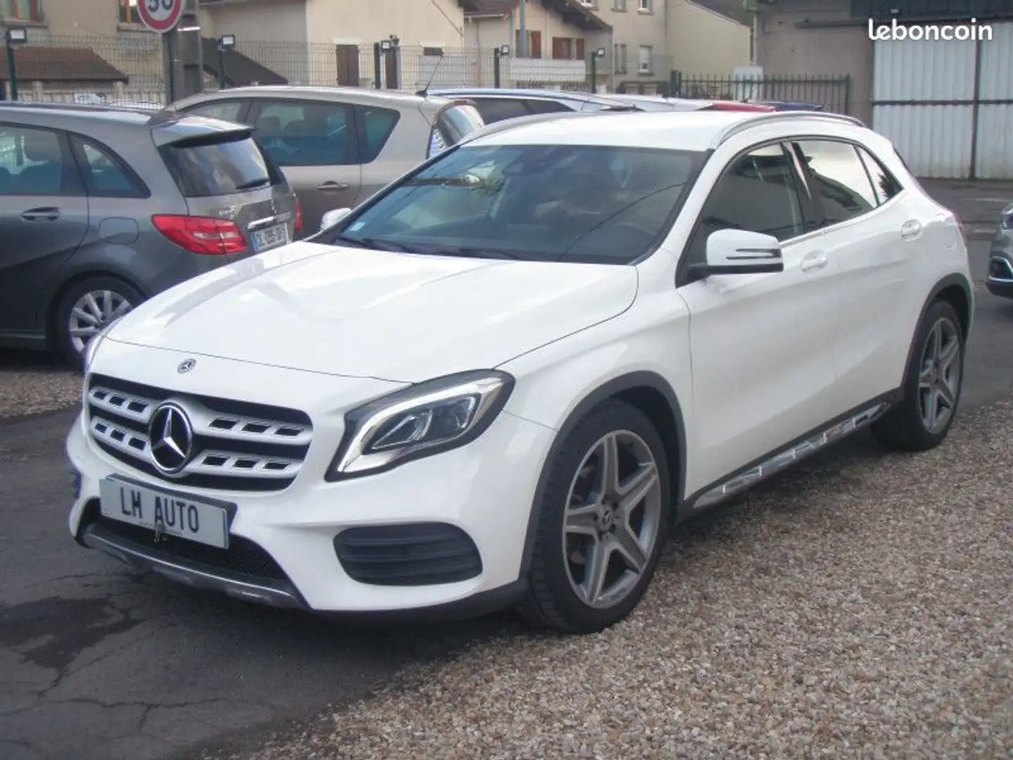 Mercedes-Benz GLA 180 Classe Mercedes (2) 180 FASCINATION 7G-DCT Wit - 1