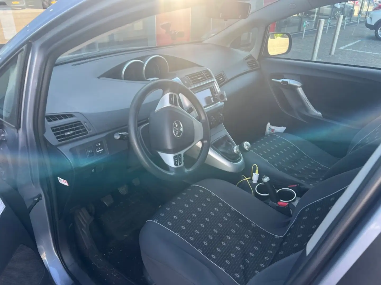 Toyota Verso 1.6 VVT-i Airco Trekhaak Dealer ODH Blauw - 2