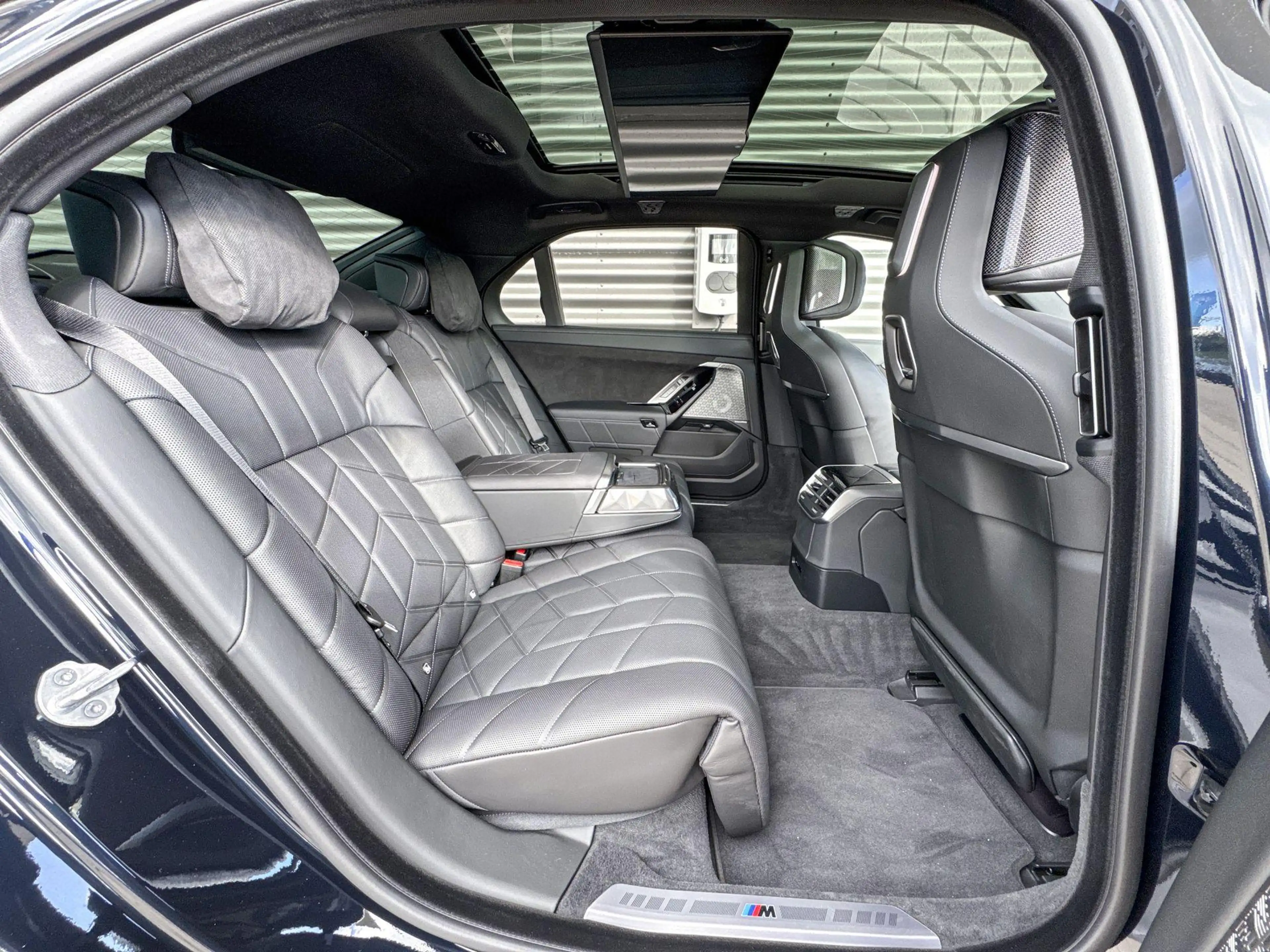 BMW i7 M70 xDrive 118.1 kWh | Executive Pack | Executive — photo 10