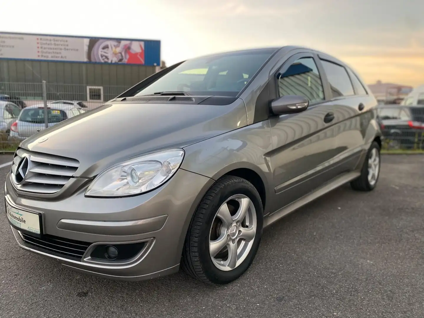 Mercedes-Benz B 200 /Sport/Auto/Garantie/Insp&Tüv Neu Grau - 2