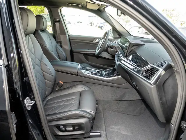 BMW X5 X5 view 4