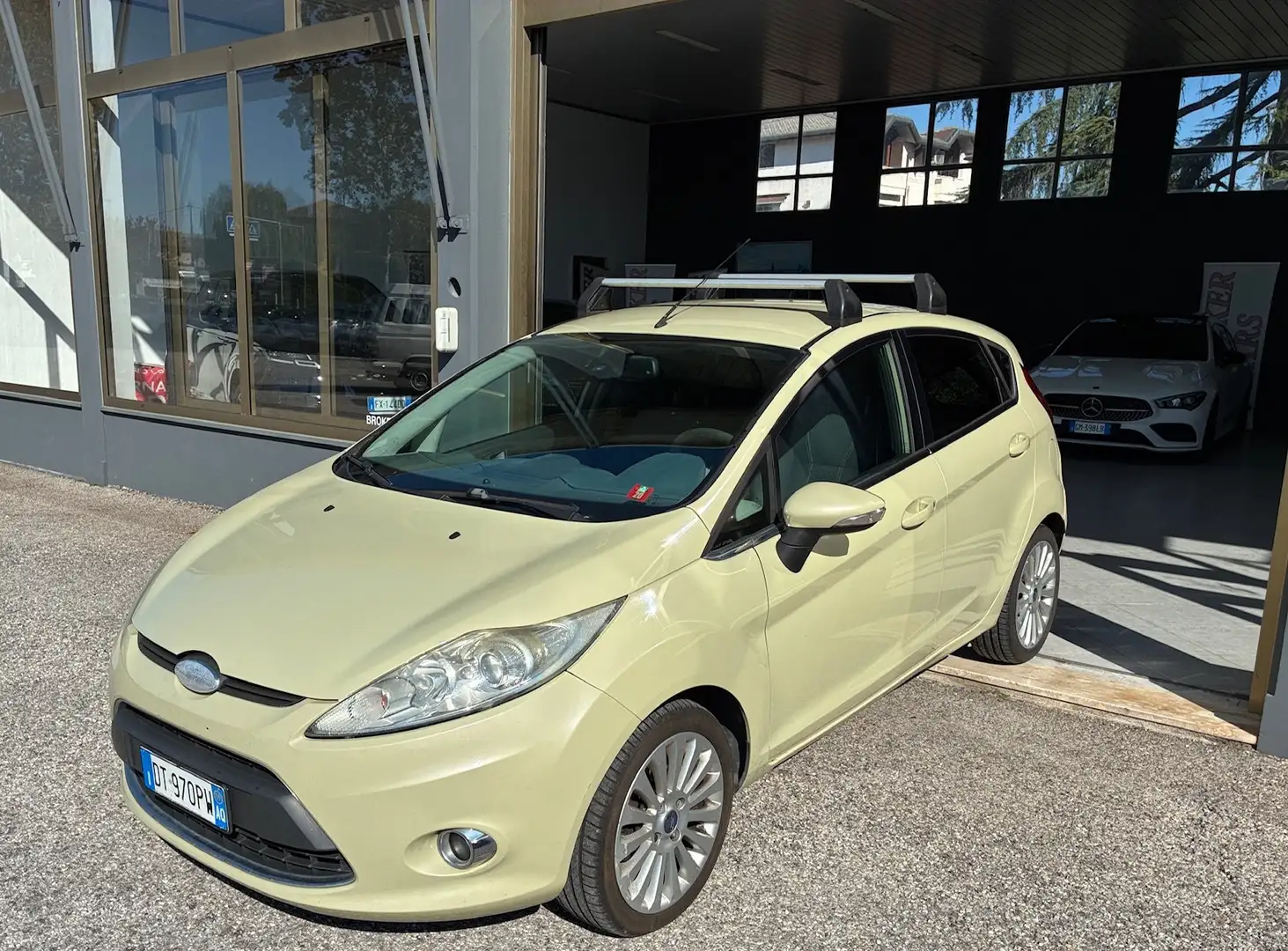 Ford Fiesta Fiesta 1.2 16v Titanium 82cv - 5 porte Beige - 1