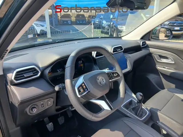 MG ZS view 14