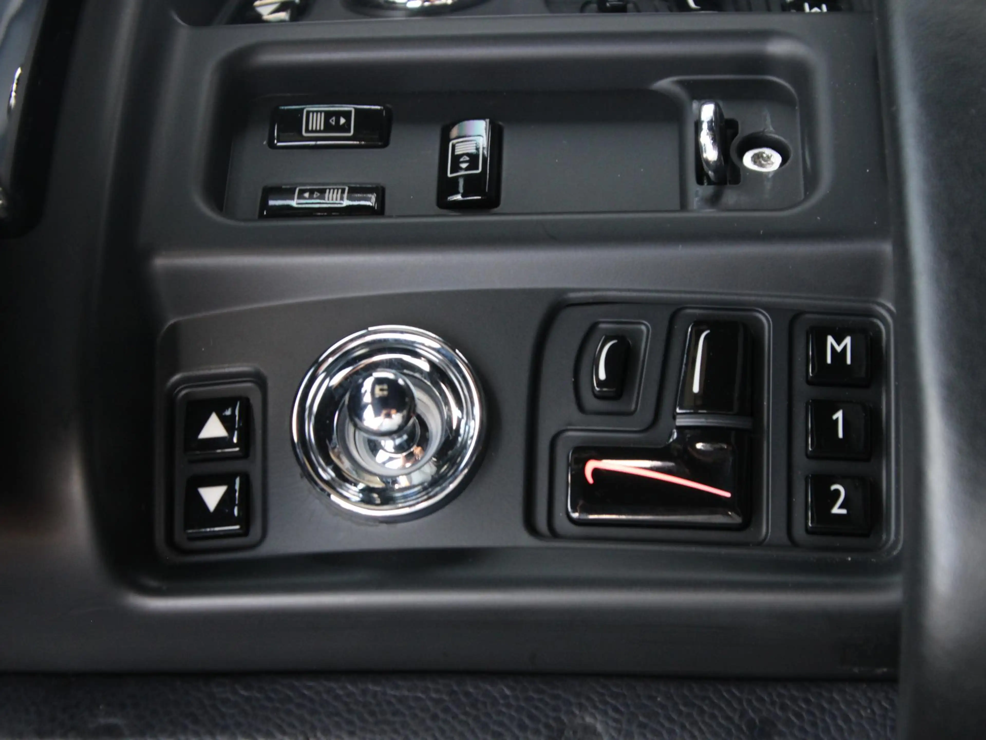 Rolls-Royce Phantom VII 6.75 EWB | Power Close Doors | — photo 37