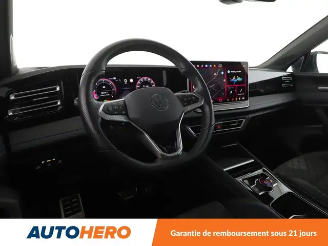 Volkswagen Tiguan view 13