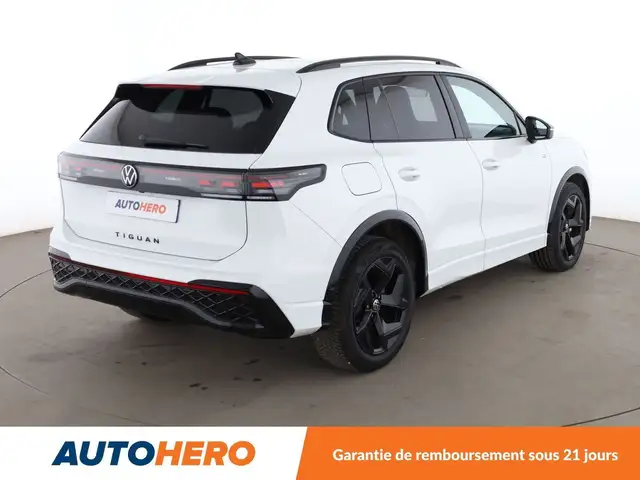 Volkswagen Tiguan view 6