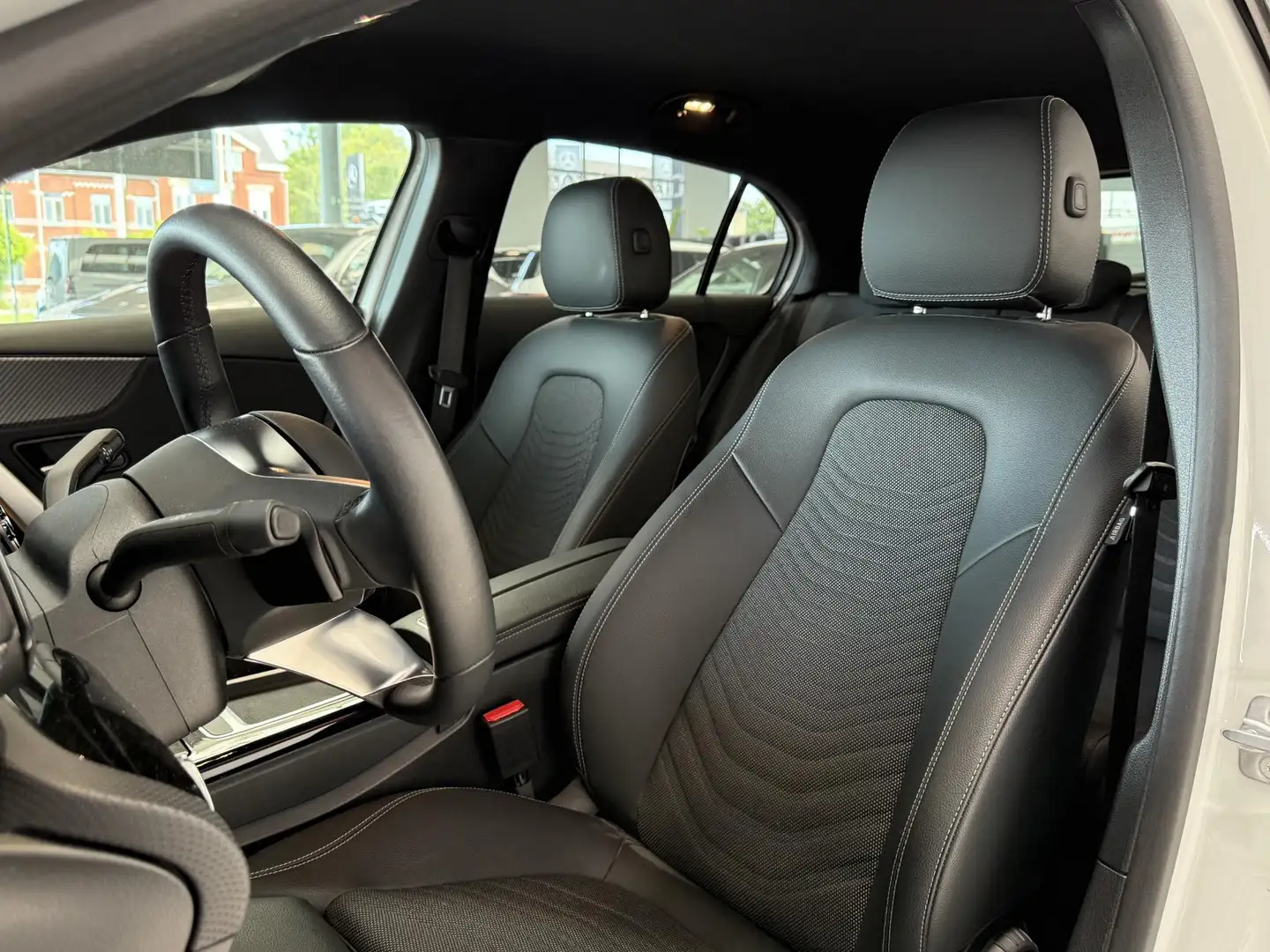 Mercedes-Benz A 250 e Hatchback Business Line | Verwarmde Zetels | Sma Zwart - 2