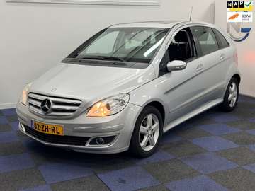 Business Class / AUTOMAAT / IJSKOUDE AIRCO / NAP