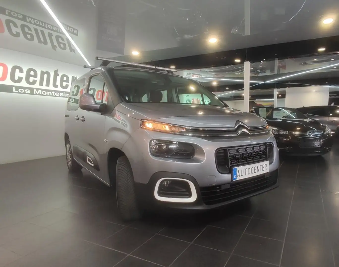 Citroen Berlingo Talla M PureTech 110 S&S FEEL Grau - 2