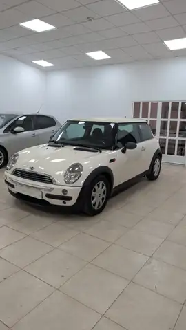 MINI MINI Mini Pequeño  Automático de 3 Puertas