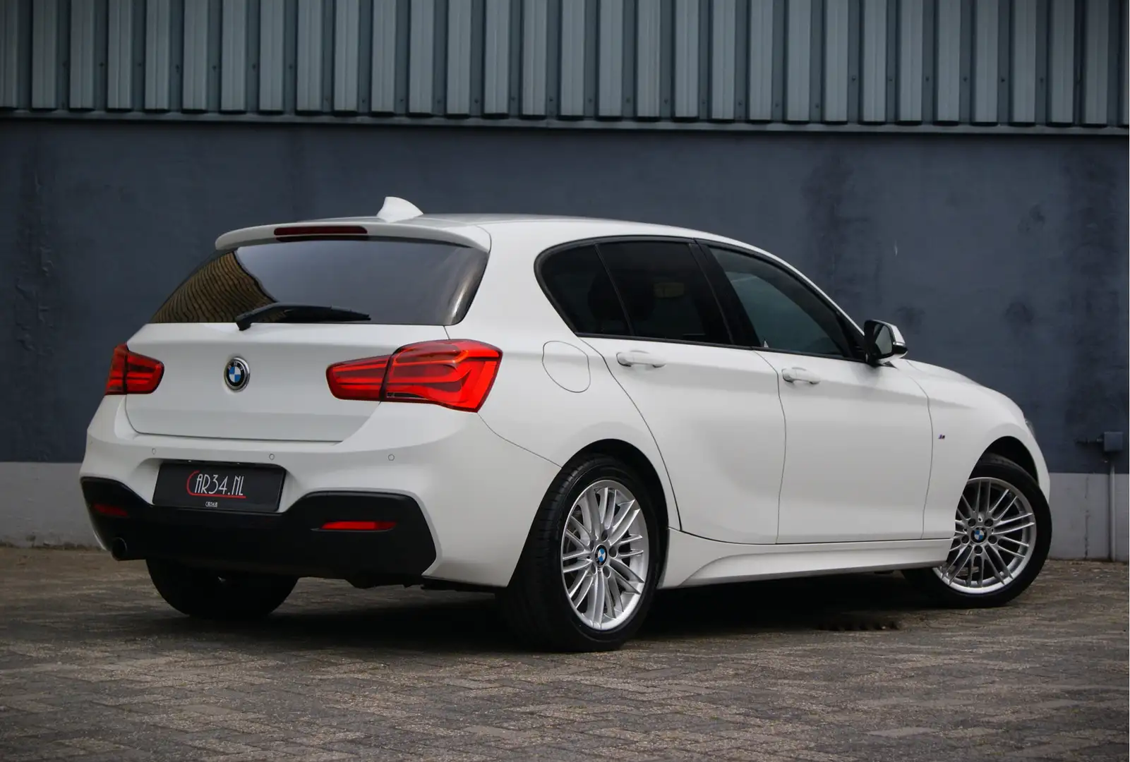 BMW 116 1-serie 116i M Sport Facelift Shadow Carplay/PDC/L Blanc - 2