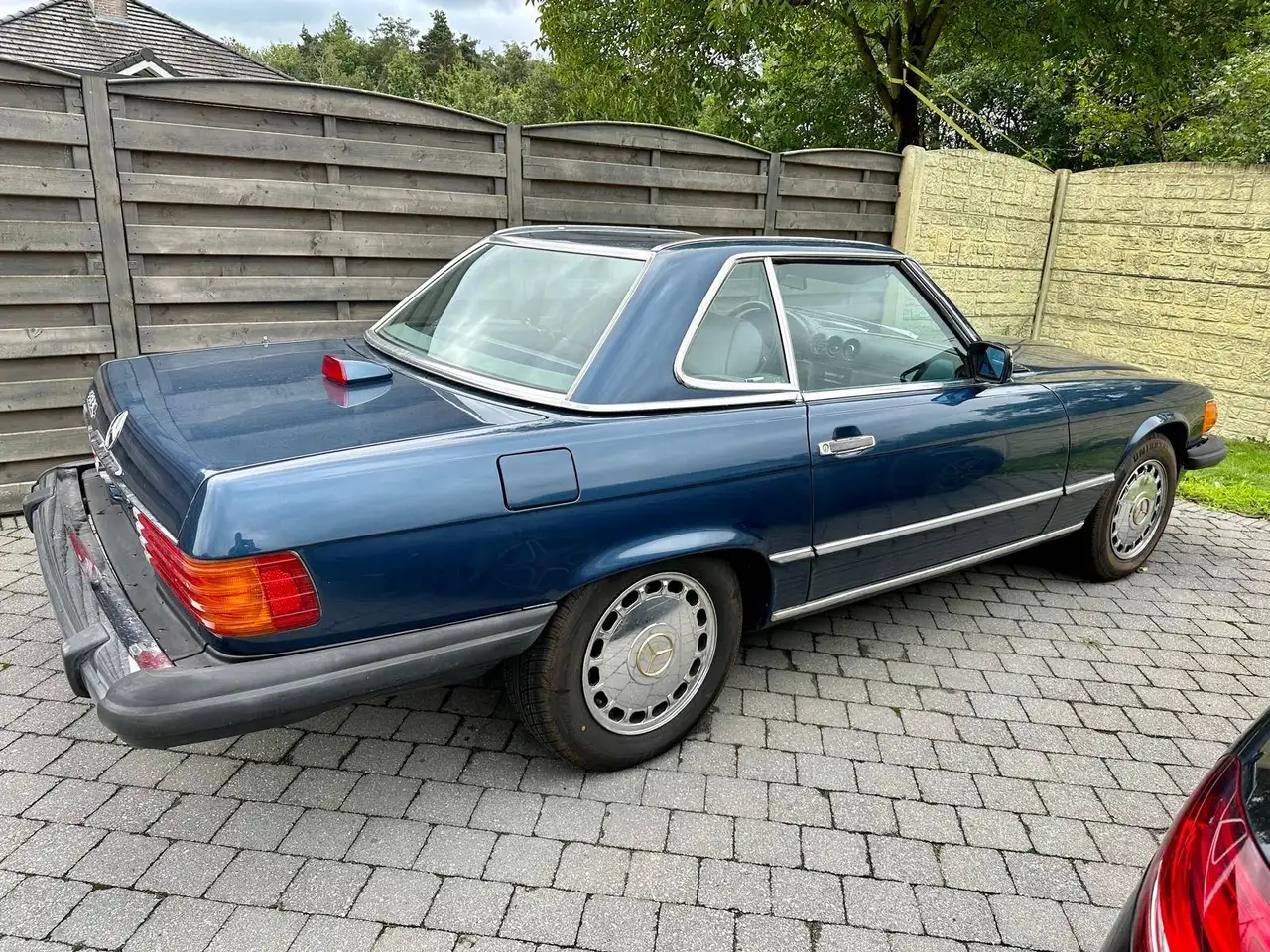 Mercedes-Benz SL 560, foto 2