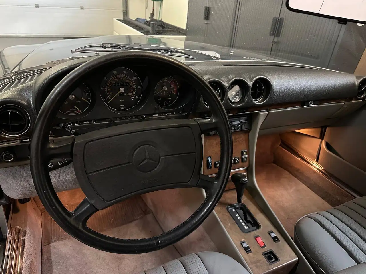 Mercedes-Benz SL 560, foto 7