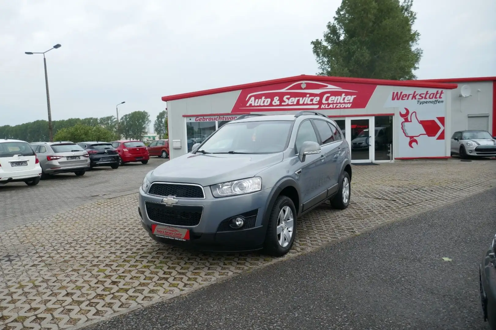 Chevrolet Captiva 2.4 LT 2WD 7-Sitzer Ganzjahresreifen Gri - 1