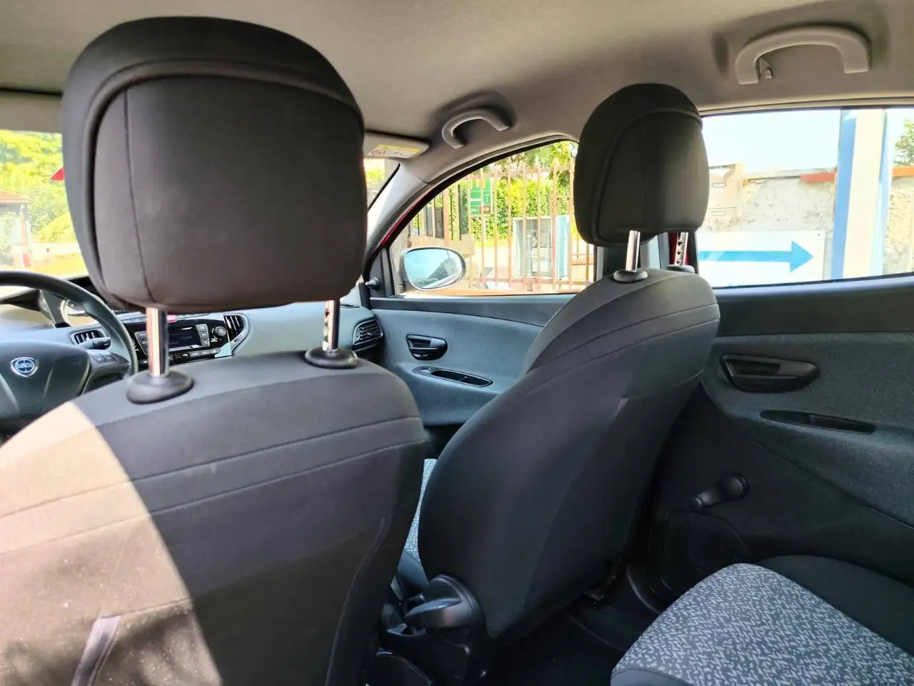 Lancia Ypsilon 2021 — фото 15