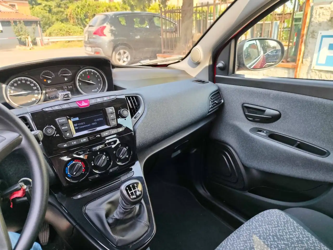 Lancia Ypsilon 2021 — фото 12