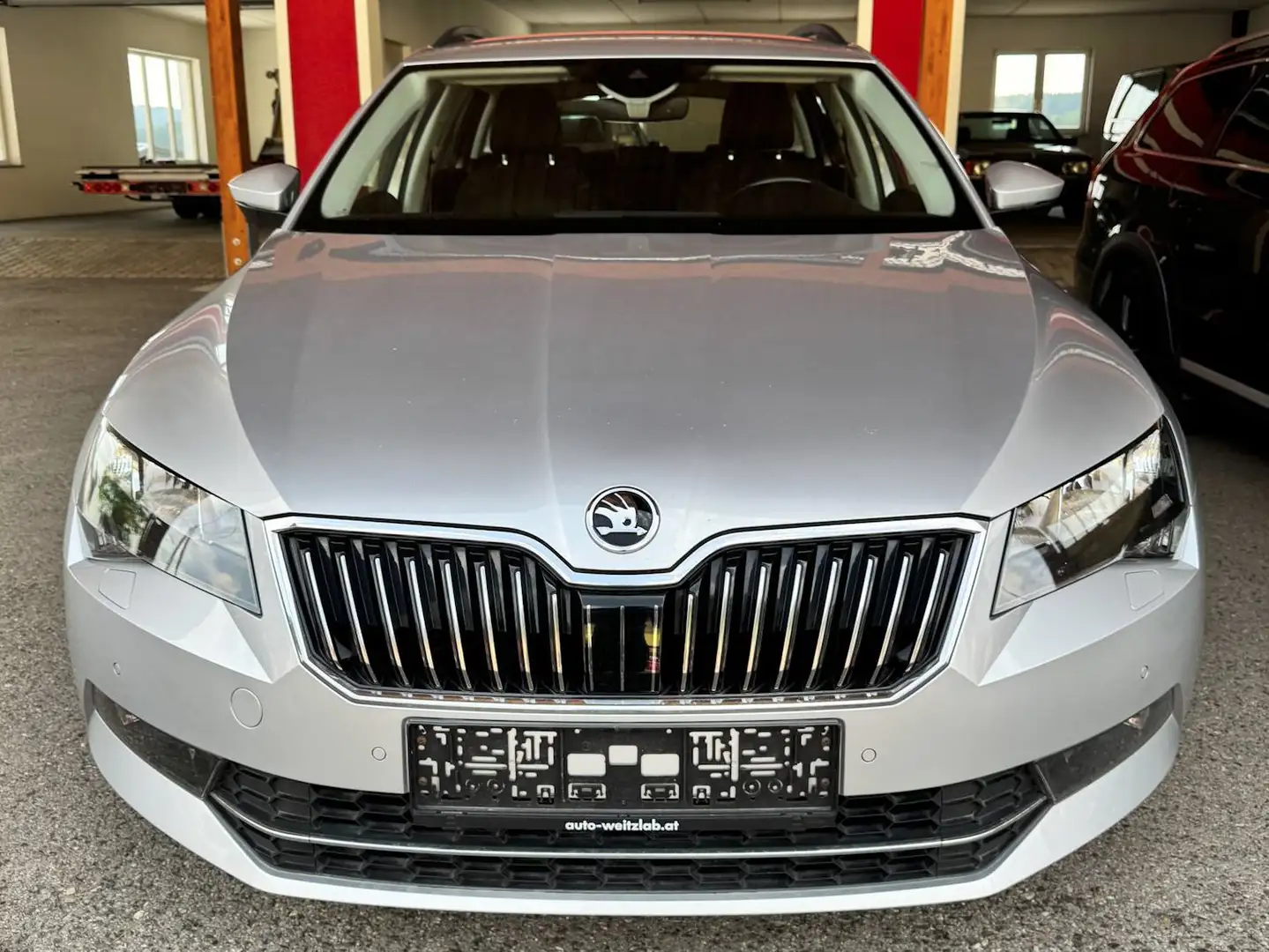 Skoda Superb Kombi 1,6 TDI Ambition DSG *ACC* Argento - 2