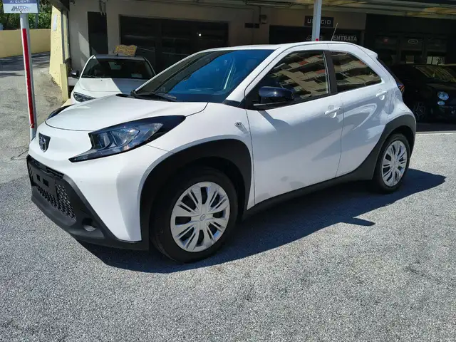 Toyota Aygo X 1.0 VVT-i 72 CV 5 porte Active S-CVT - KM ZERO