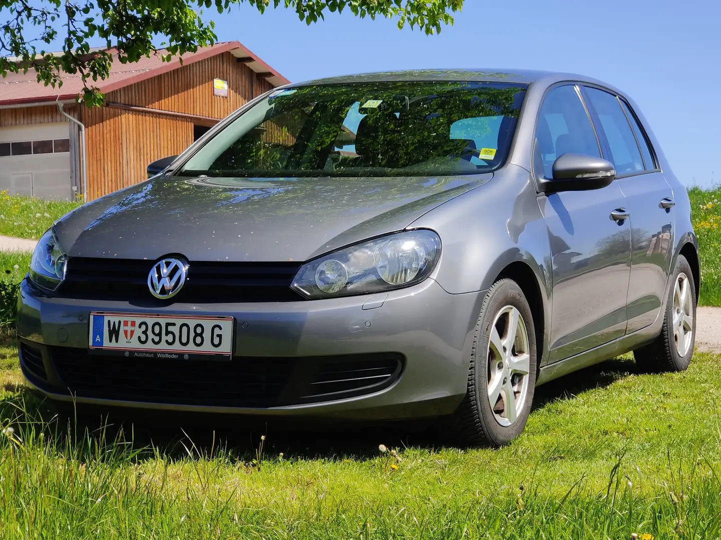 Volkswagen Golf 6 2,0 TDI DPF, Klimaauto., Sitzheiz., 8Alu Grau - 1