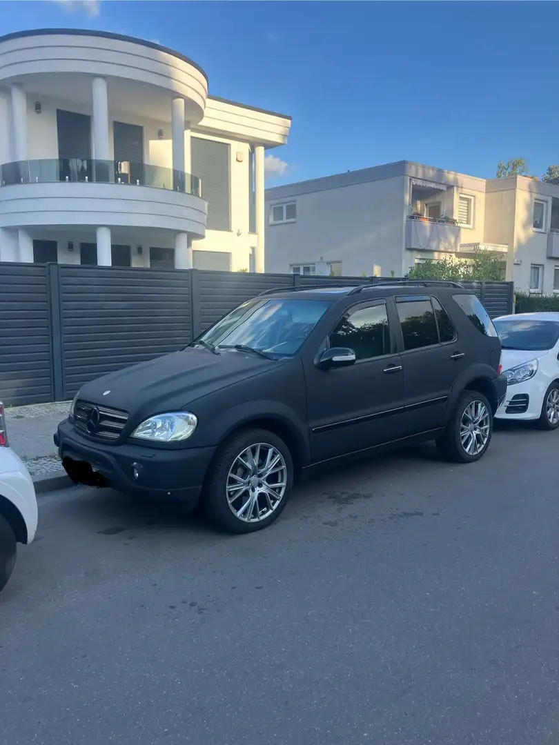 Mercedes-Benz ML 55 AMG - 1