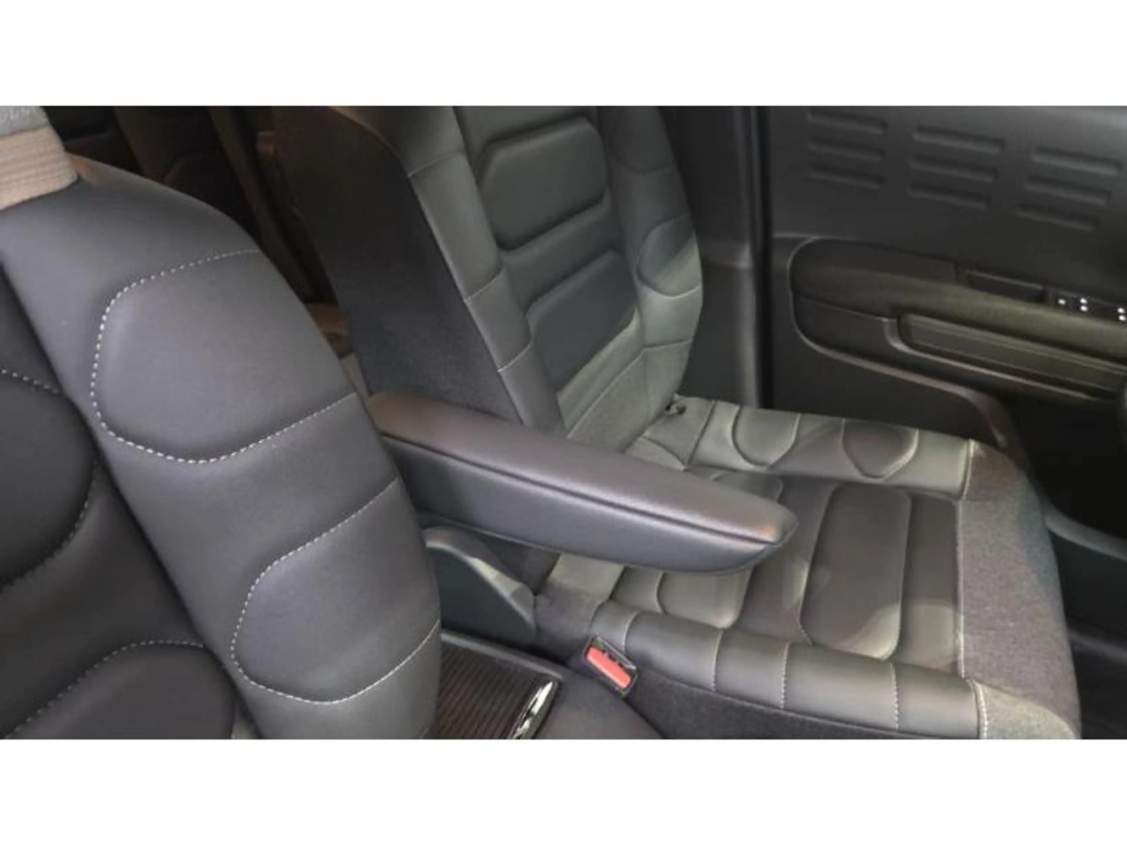 Citroen C3 Aircross Shine — photo 13