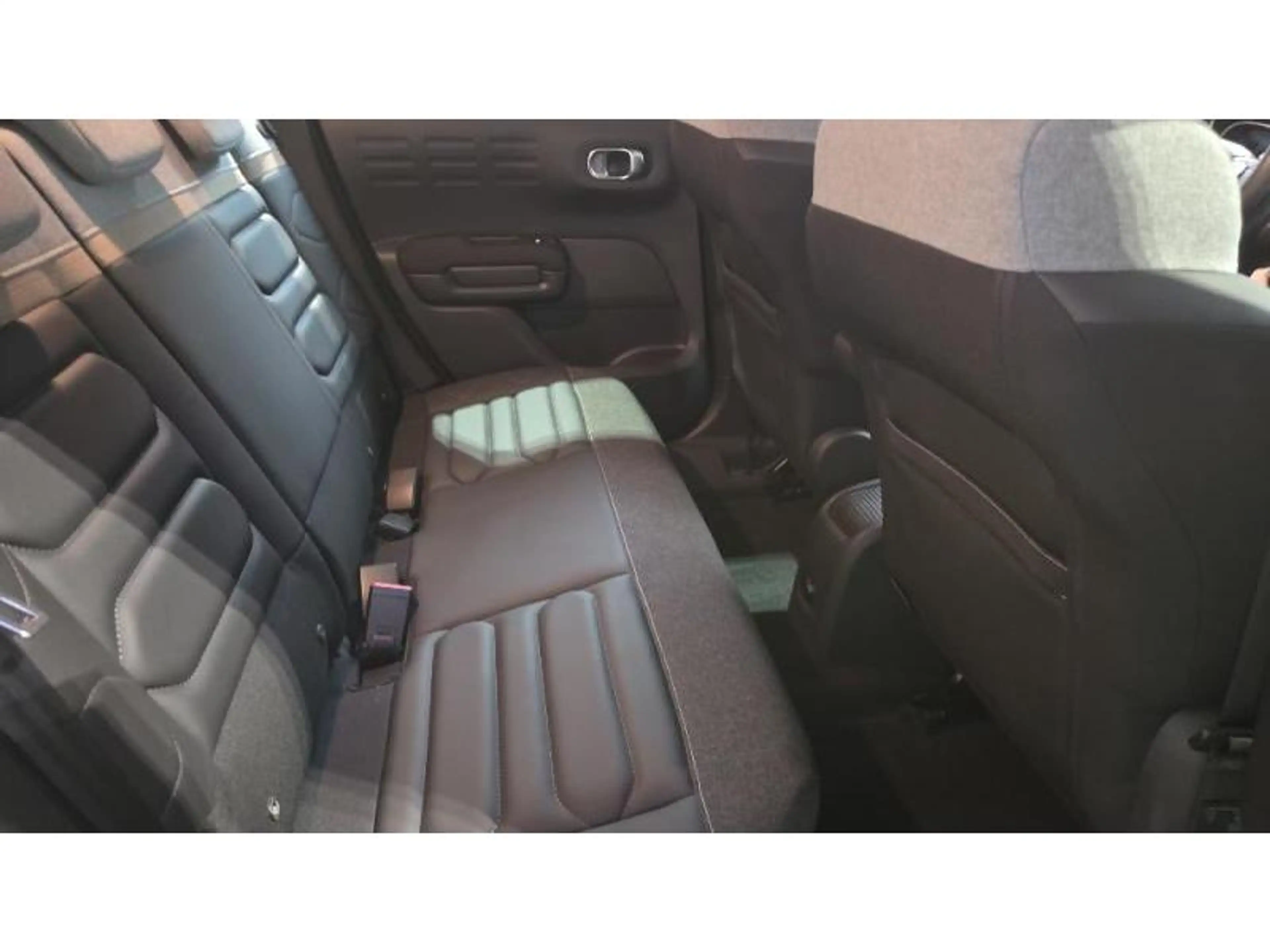 Citroen C3 Aircross Shine — photo 15
