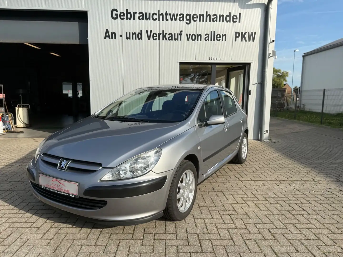 Peugeot 307 Esplanade HDI*AHK*8FACH*KLIMAAUTO Grau - 1
