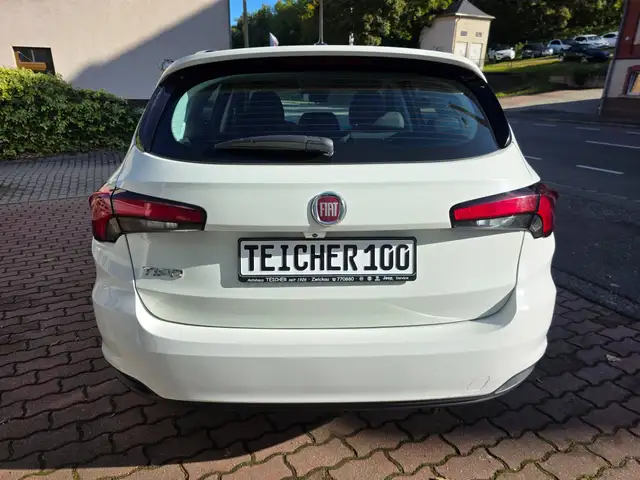 Fiat Tipo view 12