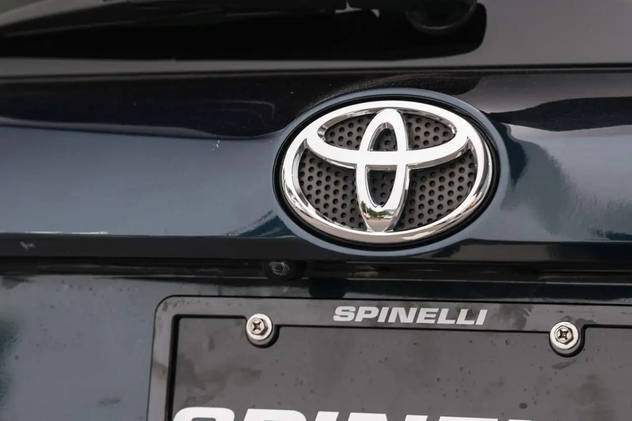 Toyota RAV 4 photo Toyota RAV 4