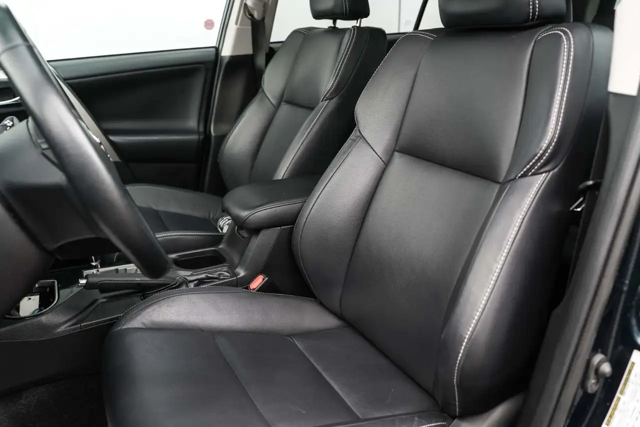 Toyota RAV 4 photo Toyota RAV 4