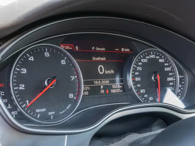 Audi A6 view 14