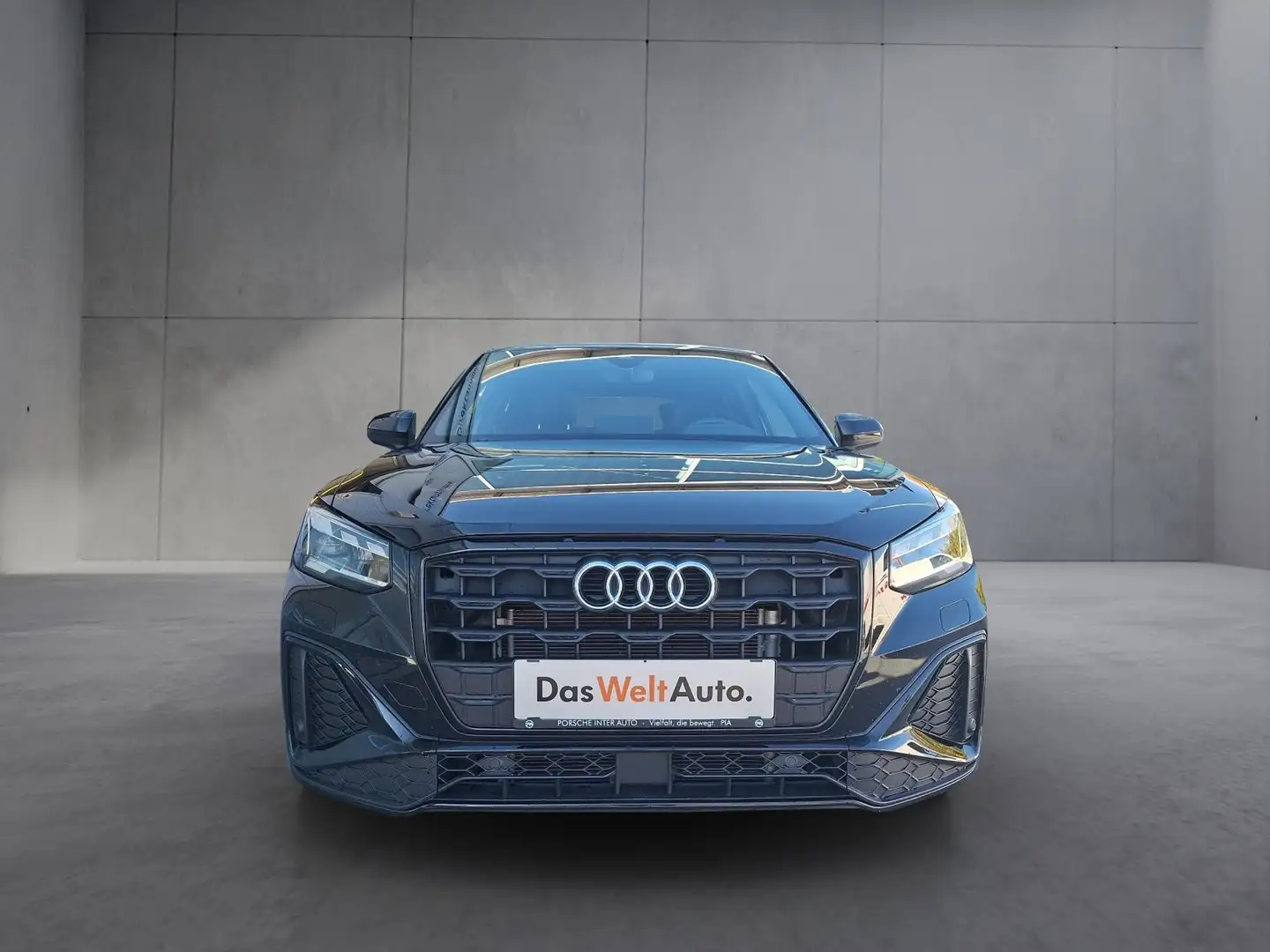 Audi Q2 30 TFSI S line Schwarz - 2
