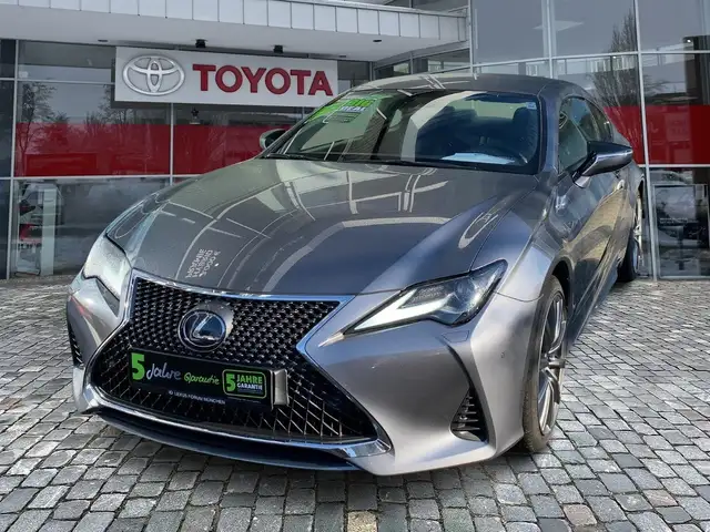 Lexus RC 300h RC 300 h Gepflegtes Coupe mit wenig KM*Top