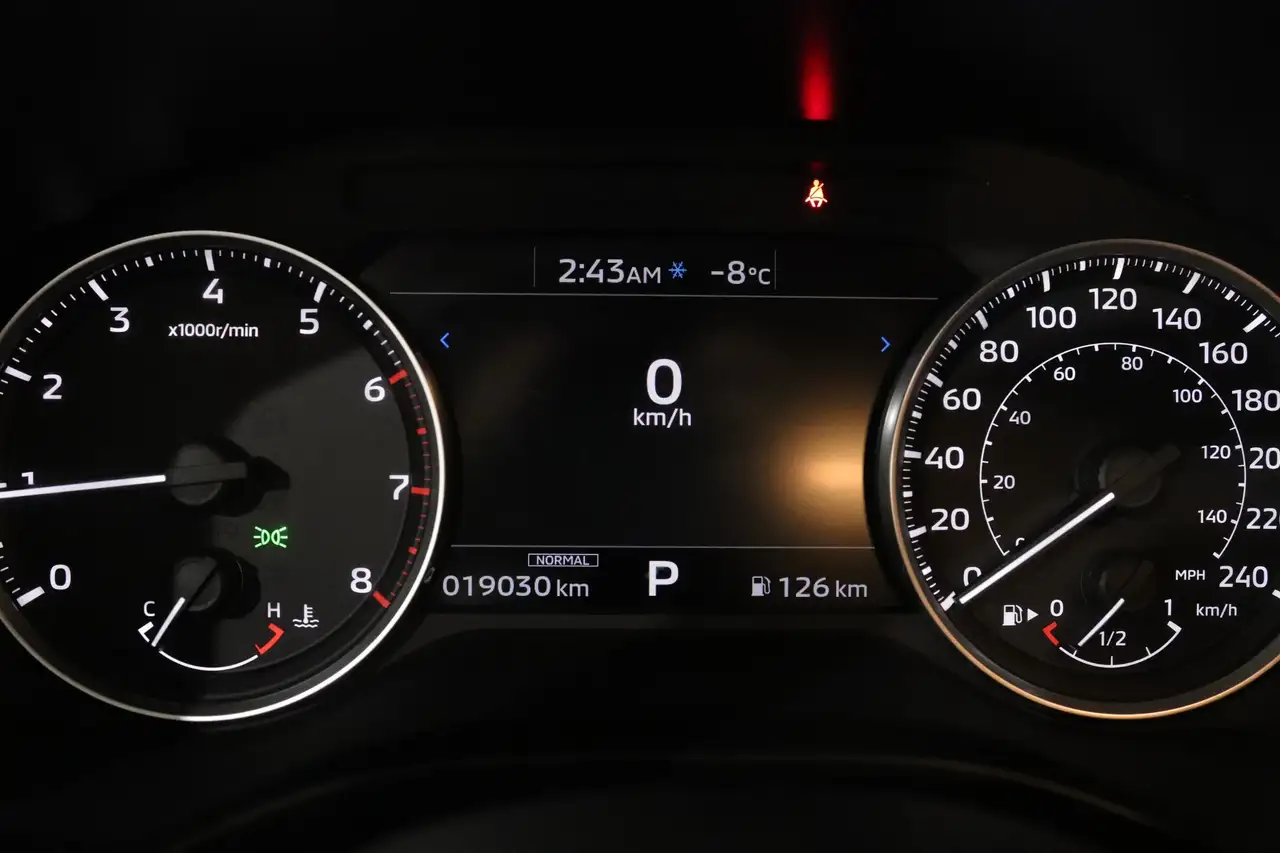 Mitsubishi Outlander снимка Mitsubishi Outlander