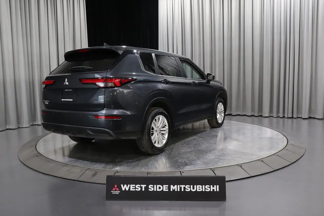 Mitsubishi Outlander снимка Mitsubishi Outlander