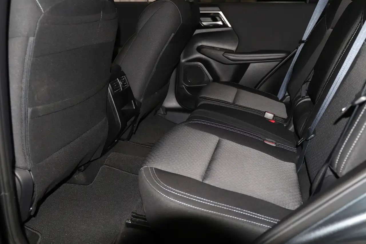 Mitsubishi Outlander снимка Mitsubishi Outlander