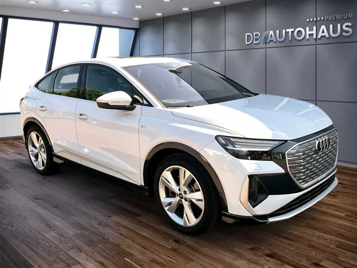 Audi Q4 e-tron 50 quattro S line Білий - 2