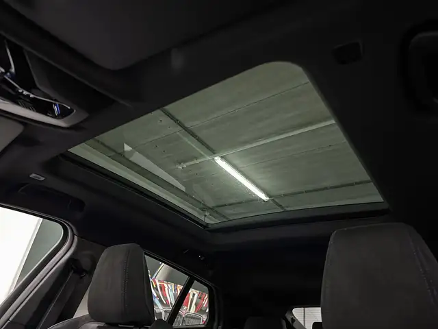 BMW Ix2 view 11