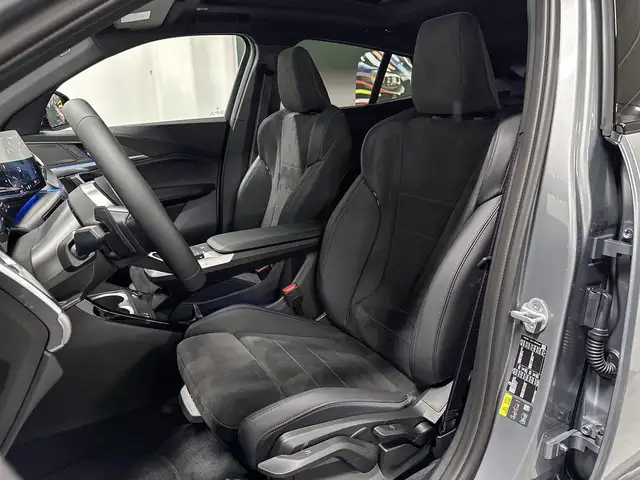 BMW Ix2 view 10