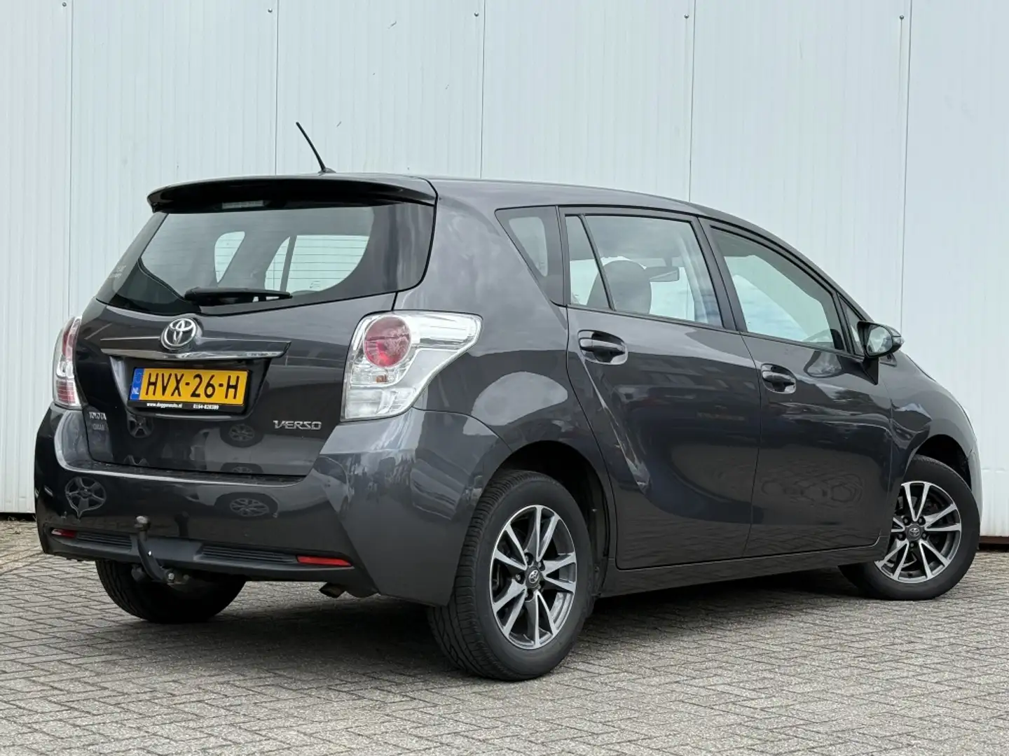 Toyota Verso 1.6 VVT-i Aspiration NAP Trekhaak Carmera Clima Grijs - 2