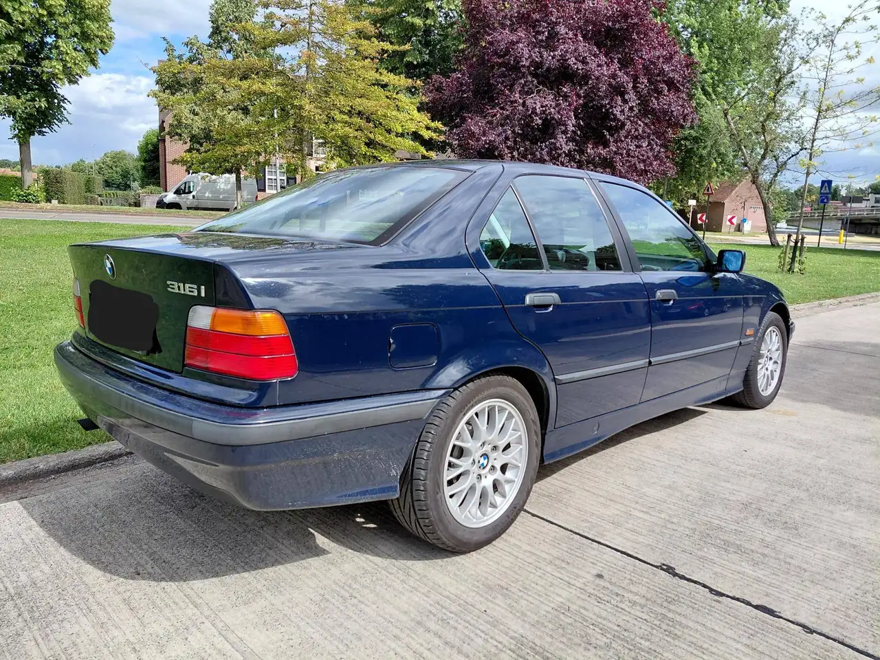 BMW 316i, foto 4