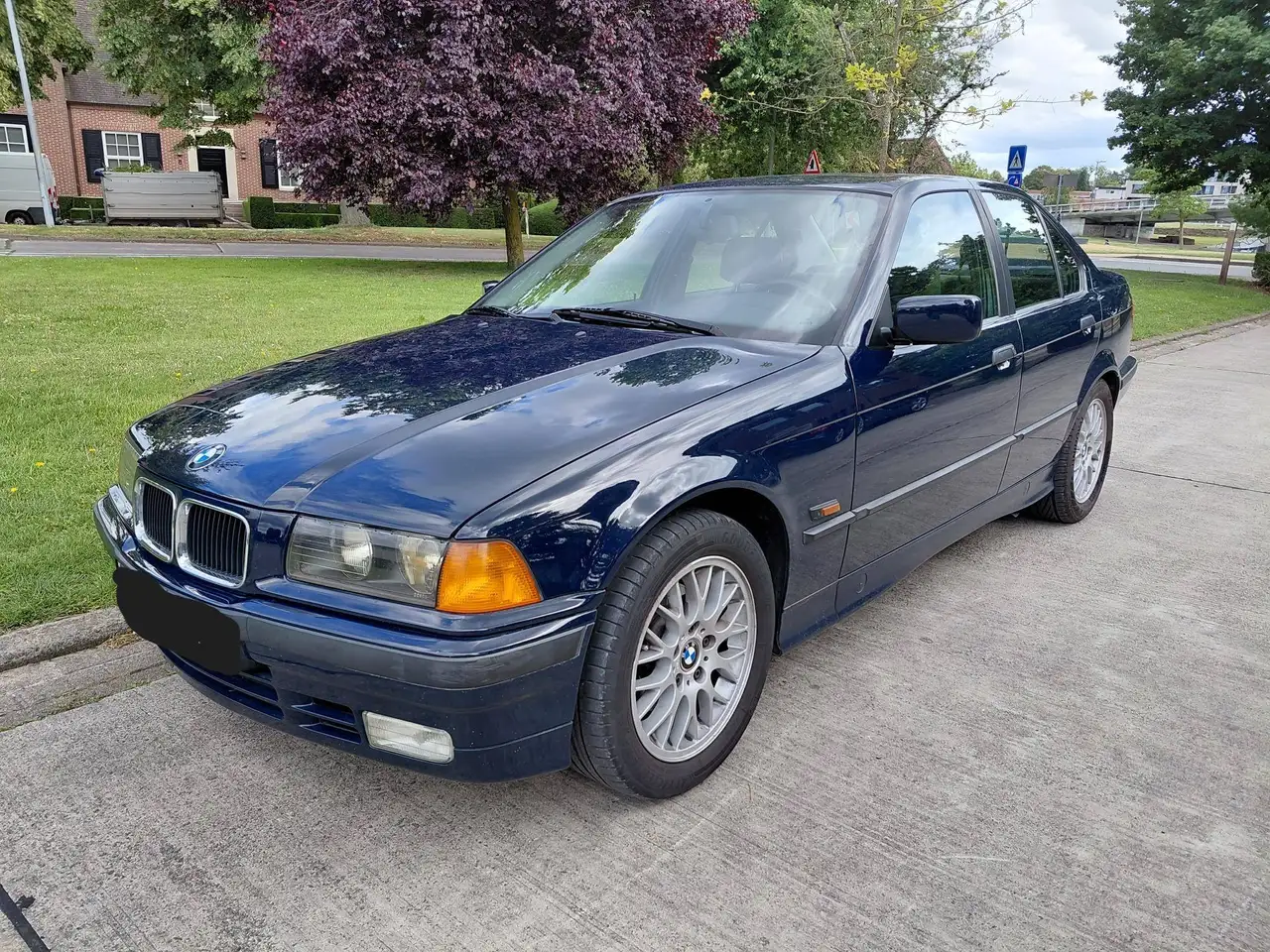 BMW 316i, foto 1