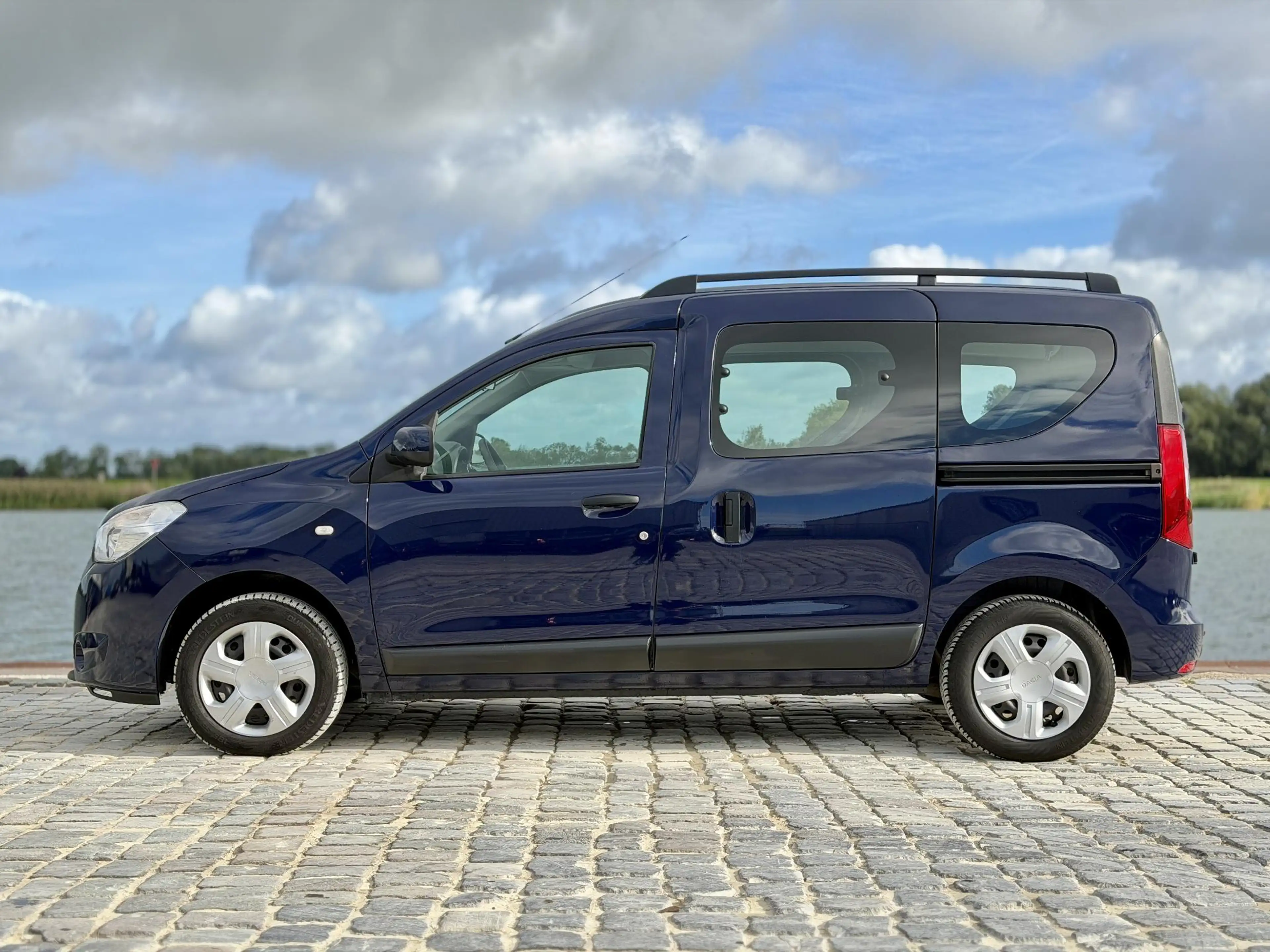 Dacia Dokker 1.2 TCe Lauréate|Dealer Onderhouden|Navi|Trekhaak — photo 9