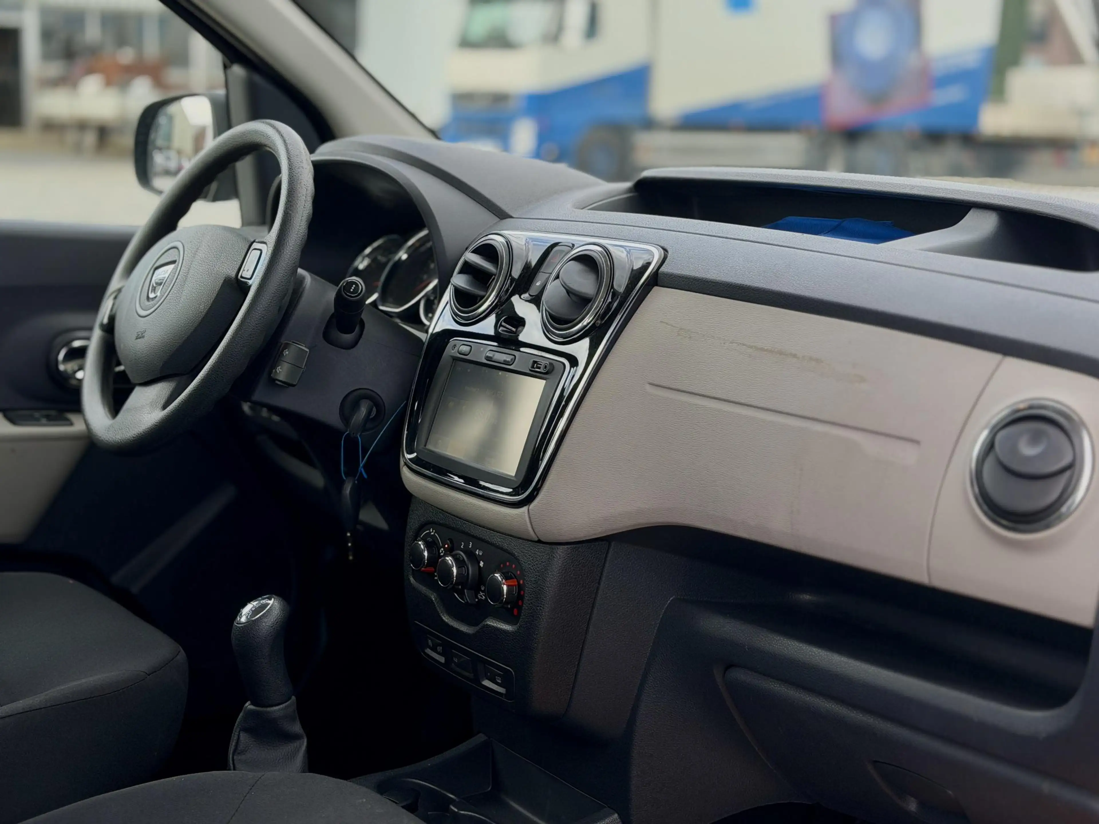 Dacia Dokker 1.2 TCe Lauréate|Dealer Onderhouden|Navi|Trekhaak — photo 12